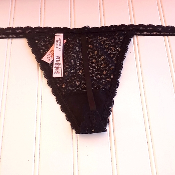 Victoria's Secret Black & Gold V String Panties. Bundle 3/$2… - Picture 7 of 9